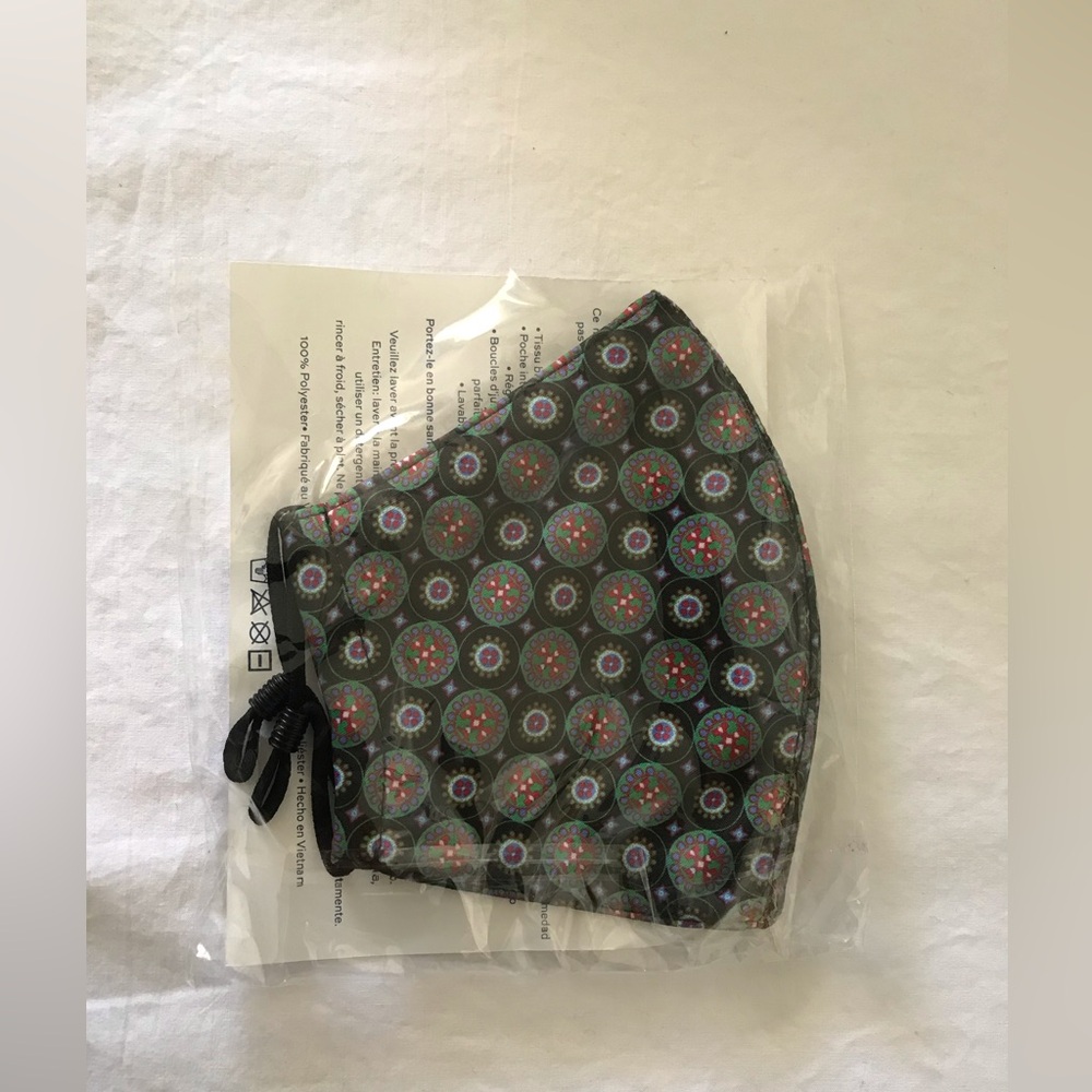 New Tory Burch Logo Reusable Adjustable Facemask